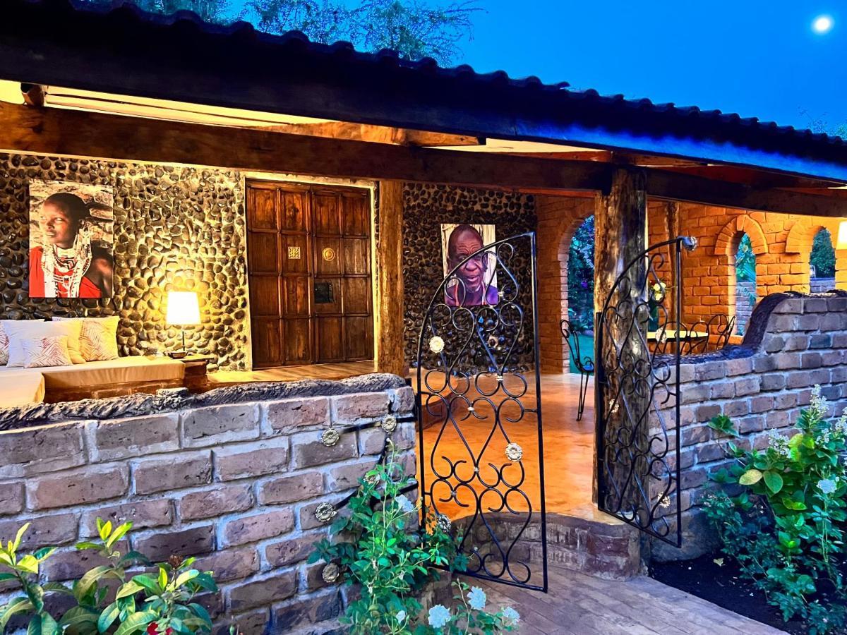 Pink Flamingo Boutique Hotel Моші Екстер'єр фото