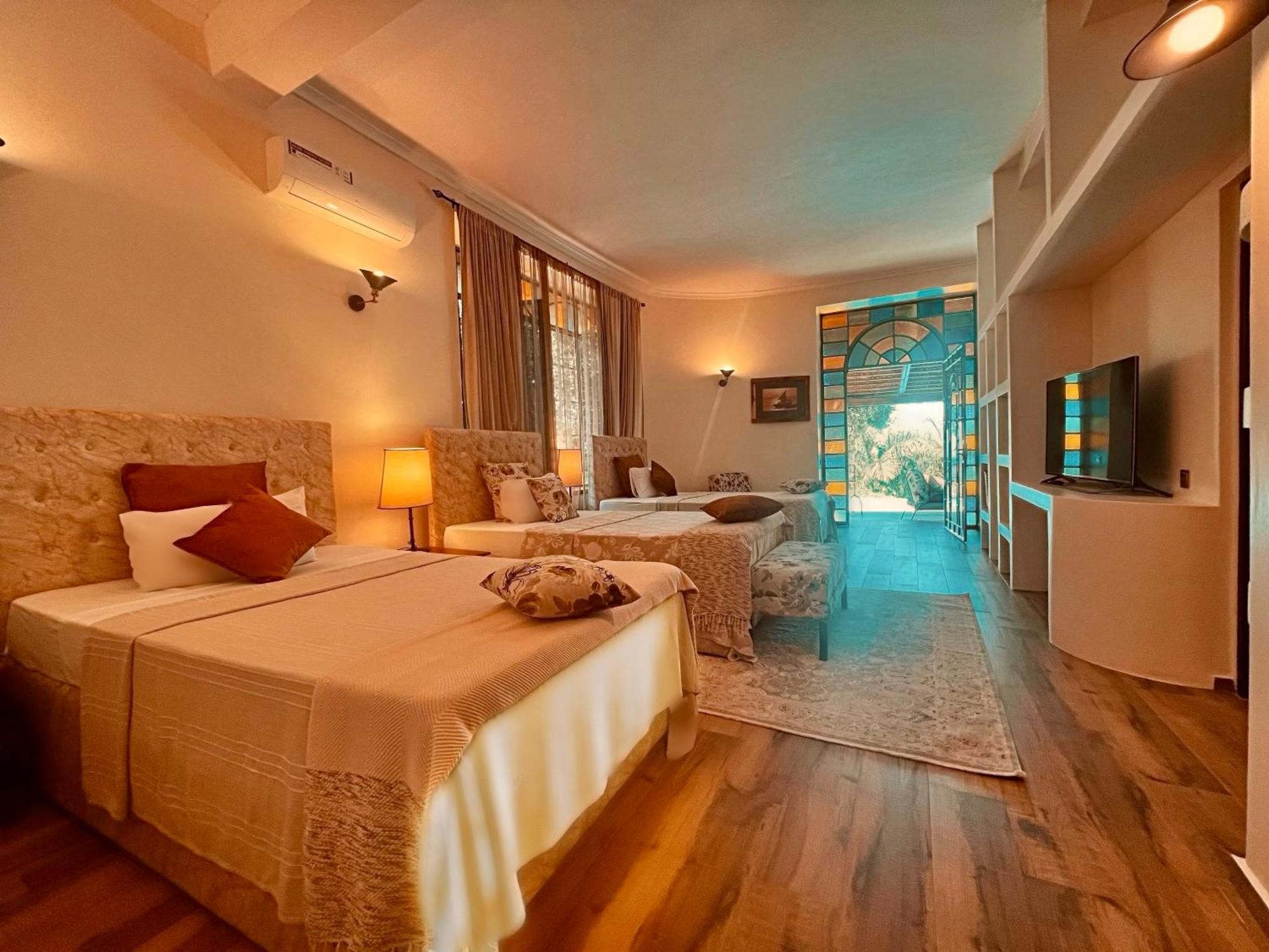 Pink Flamingo Boutique Hotel Моші Екстер'єр фото